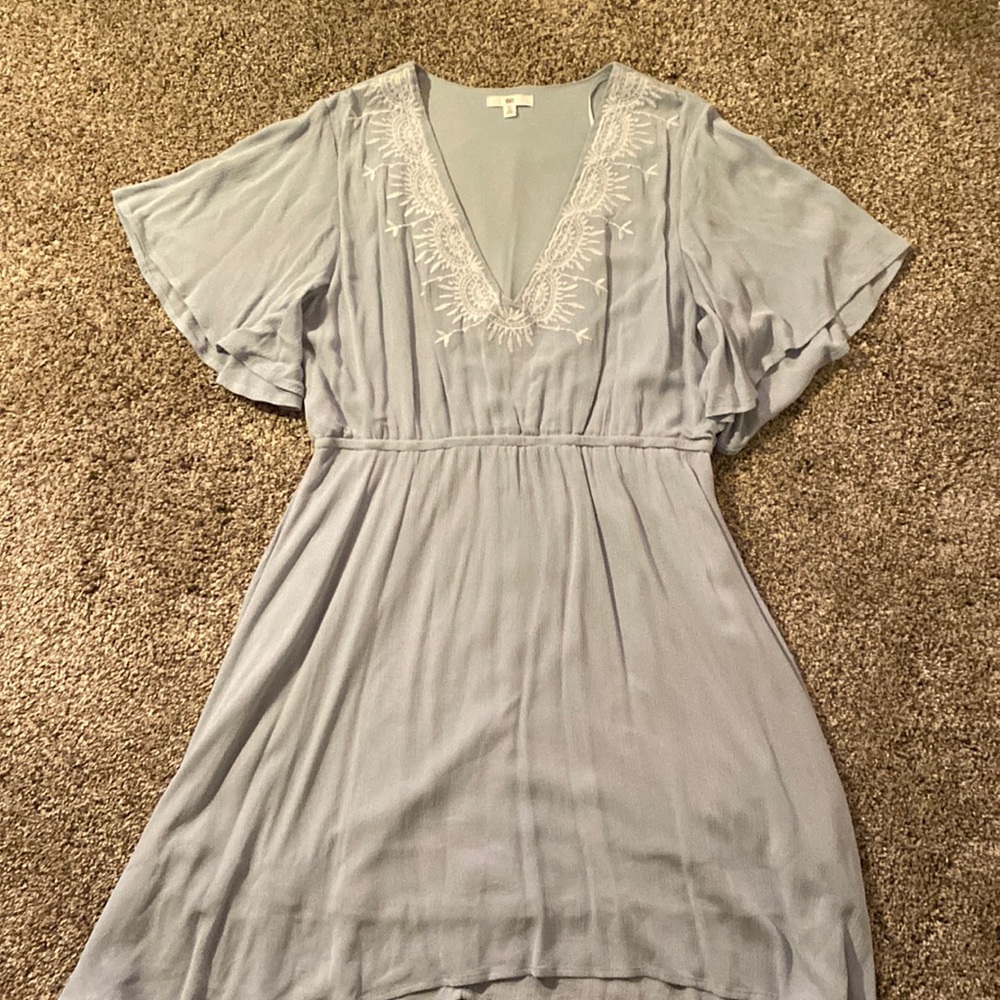 Nordstrom blue v neck dress with neckline embroidery